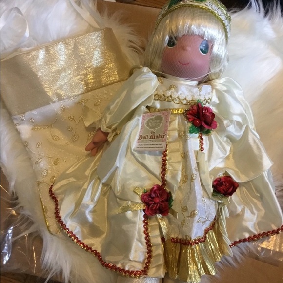 PRECIOUS MOMENTS CHRISTMAS STOCKING DOLL. Pretty 16 inch doll & stocking - Picture 7 of 10